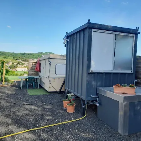 Caravane Et Jacuzzi * Yronde-et-Buron