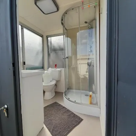 Kemping Caravane Et Jacuzzi